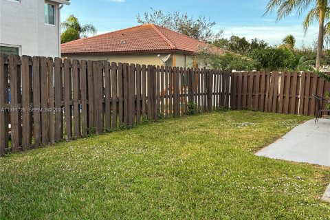 Снять в аренду виллу или дом в Уэстон, Флорида 4 спальни, 194.26м2, № 1990979 - фото 5