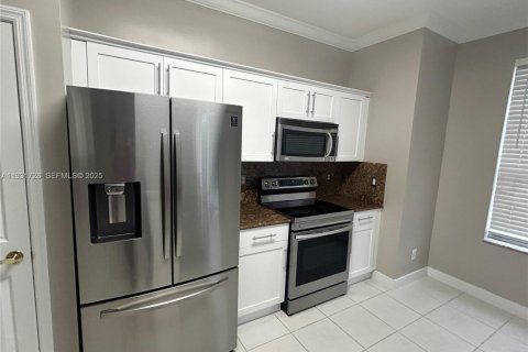 Снять в аренду виллу или дом в Уэстон, Флорида 4 спальни, 194.26м2, № 1990979 - фото 29