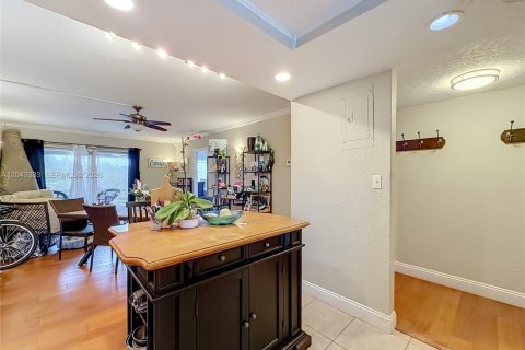 Condominio en venta en Fort Lauderdale, Florida, 2 dormitorios, 83.61 m2 № 2263724 - foto 14