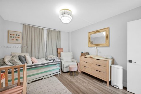 Copropriété à vendre à Hollywood, Floride: 2 chambres, 115.38 m2 № 1989732 - photo 7