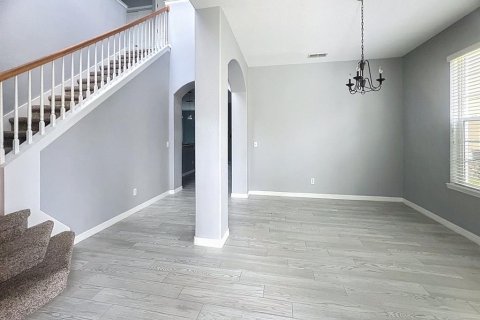 Casa en alquiler en Davenport, Florida, 7 dormitorios, 265.33 m2 № 1913839 - foto 8