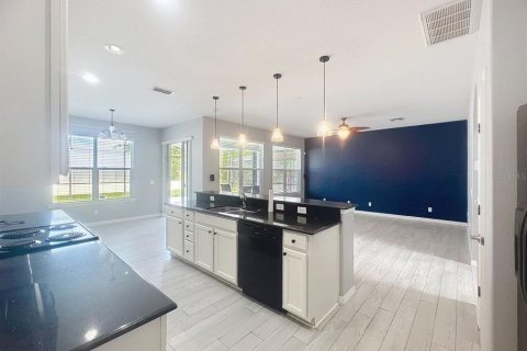 Casa en alquiler en Davenport, Florida, 7 dormitorios, 265.33 m2 № 1913839 - foto 5