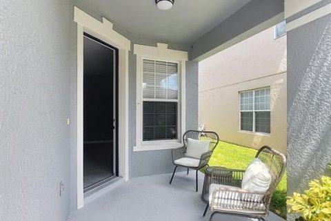 Casa en alquiler en Davenport, Florida, 7 dormitorios, 265.33 m2 № 1913839 - foto 4