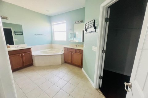 Casa en alquiler en Davenport, Florida, 7 dormitorios, 265.33 m2 № 1913839 - foto 19