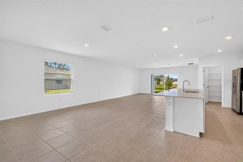 Casa en venta en Edgewater, Florida, 4 dormitorios, 193.7 m2 № 2157844 - foto 2
