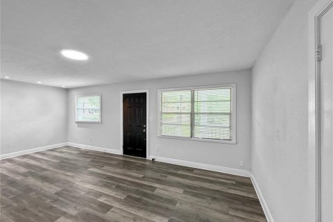 Villa ou maison à louer à Apopka, Floride: 3 chambres, 130.25 m2 № 2419940 - photo 4