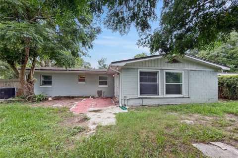 Villa ou maison à louer à Apopka, Floride: 3 chambres, 130.25 m2 № 2419940 - photo 16