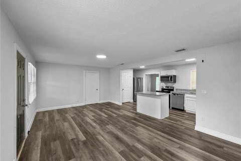 Villa ou maison à louer à Apopka, Floride: 3 chambres, 130.25 m2 № 2419940 - photo 7