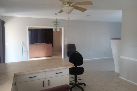 House in North Port, Florida 3 bedrooms, 122.26 sq.m. № 2233446 - photo 13