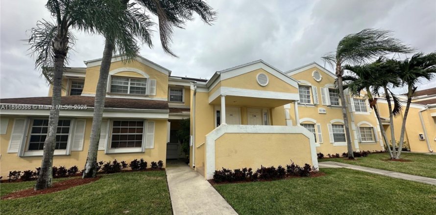Condo in Homestead, Florida, 2 bedrooms  № 2081498