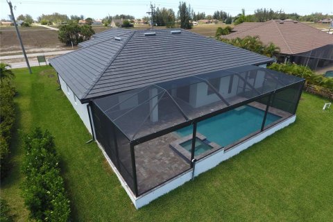 House in Port Charlotte, Florida 4 bedrooms, 195.75 sq.m. № 1824612 - photo 7