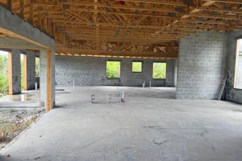 House in Port Charlotte, Florida 4 bedrooms, 195.75 sq.m. № 1824612 - photo 2