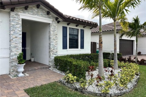 Villa ou maison à vendre à Homestead, Floride: 3 chambres, 160.35 m2 № 1948551 - photo 2