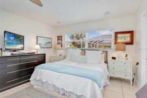 Casa en venta en Cape Coral, Florida, 3 dormitorios, 207.92 m2 № 1908637 - foto 16