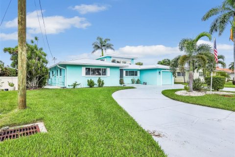 Casa en venta en Cape Coral, Florida, 3 dormitorios, 207.92 m2 № 1908637 - foto 5