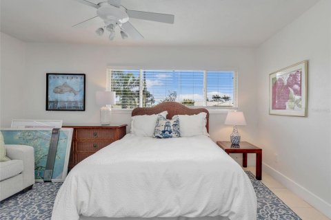 Casa en venta en Cape Coral, Florida, 3 dormitorios, 207.92 m2 № 1908637 - foto 20