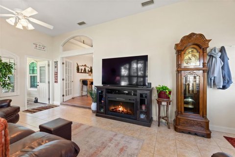 House in Polk City, Florida 2 bedrooms, 198.25 sq.m. № 1919054 - photo 29