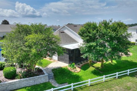 House in Polk City, Florida 2 bedrooms, 198.25 sq.m. № 1919054 - photo 4