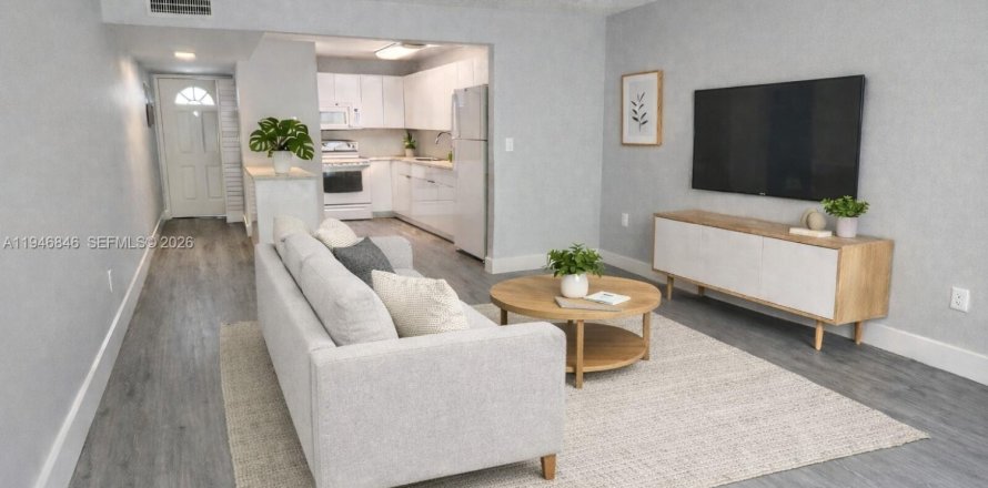 Apartment in Hialeah Gardens, Florida 2 bedrooms, 89.19 sq.m. № 2003614