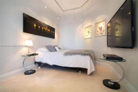 Купить кондоминиум в Санни-Айлс-Бич, Флорида 3 спальни, 199.09м2, № 1959514 - фото 15