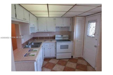 Copropriété à louer à Miami, Floride: 1 chambre, 83.43 m2 № 2075339 - photo 3