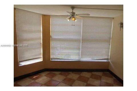 Condo à Miami, Floride, 1 chambre  № 2075339