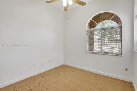 Купить виллу или дом в Хомстед, Флорида 3 спальни, 111.48м2, № 1970956 - фото 13