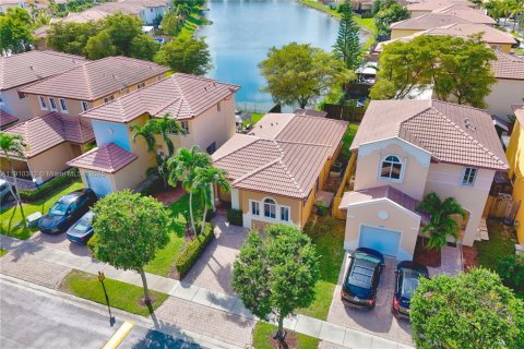 Купить виллу или дом в Хомстед, Флорида 3 спальни, 111.48м2, № 1970956 - фото 4