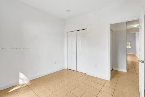 Купить виллу или дом в Хомстед, Флорида 3 спальни, 111.48м2, № 1970956 - фото 10