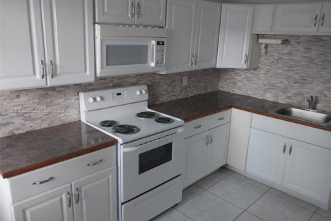 Appartement à louer à Hallandale Beach, Floride: 1 chambre, 58.99 m2 № 2051436 - photo 5