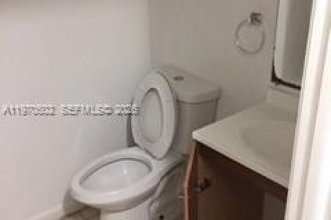 Condo in Miramar, Florida, 2 bedrooms  № 2032065 - photo 16