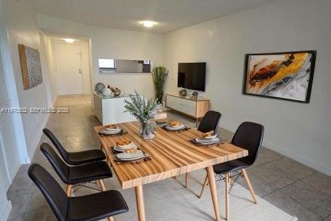 Condo in Miramar, Florida, 2 bedrooms  № 2032065 - photo 3