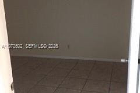 Condo in Miramar, Florida, 2 bedrooms  № 2032065 - photo 15