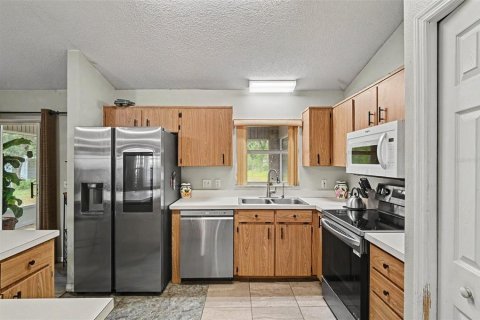 Villa ou maison à vendre à Deltona, Floride: 4 chambres, 117.43 m2 № 2277688 - photo 5