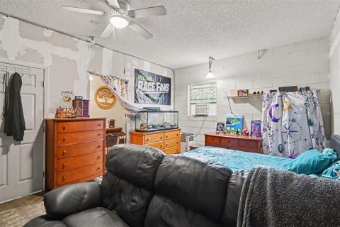 Villa ou maison à vendre à Deltona, Floride: 4 chambres, 117.43 m2 № 2277688 - photo 15