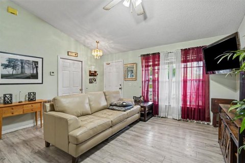 Villa ou maison à vendre à Deltona, Floride: 4 chambres, 117.43 m2 № 2277688 - photo 2