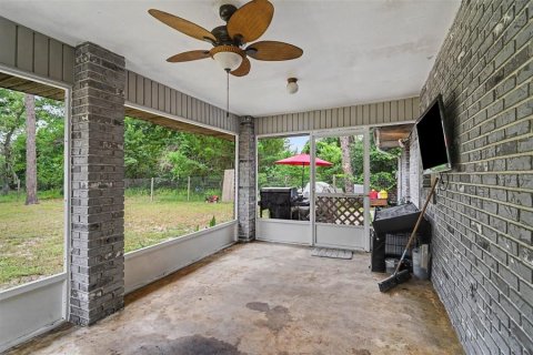 Villa ou maison à vendre à Deltona, Floride: 4 chambres, 117.43 m2 № 2277688 - photo 23