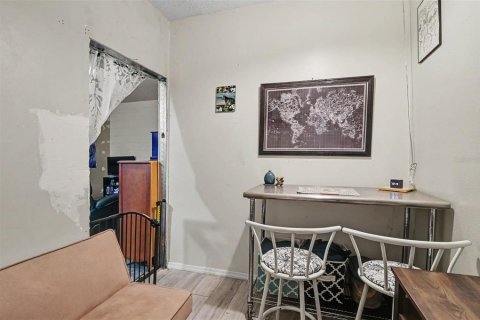 Villa ou maison à vendre à Deltona, Floride: 4 chambres, 117.43 m2 № 2277688 - photo 10