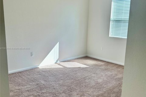 House in Homestead, Florida 4 bedrooms, 235.41 sq.m. № 1970237 - photo 17