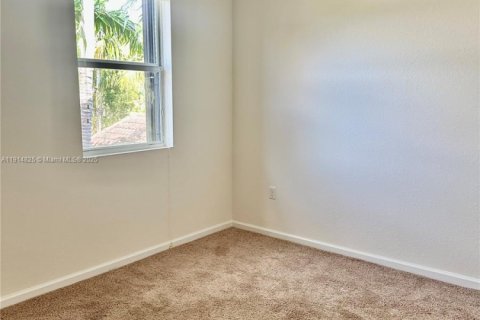 House in Homestead, Florida 4 bedrooms, 235.41 sq.m. № 1970237 - photo 16