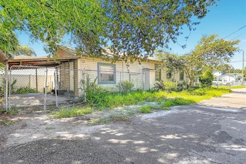 Casa en venta en Tampa, Florida, 3 dormitorios, 86.96 m2 № 2388128 - foto 15