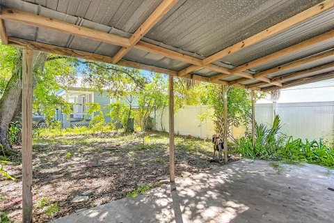Casa en venta en Tampa, Florida, 3 dormitorios, 86.96 m2 № 2388128 - foto 12
