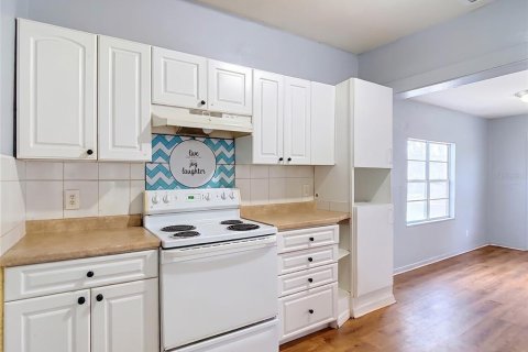 Casa en venta en Tampa, Florida, 3 dormitorios, 86.96 m2 № 2388128 - foto 3