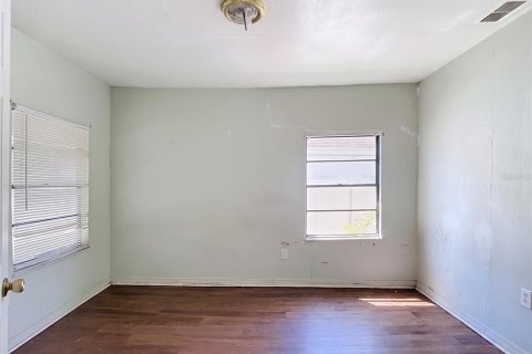 Casa en venta en Tampa, Florida, 3 dormitorios, 86.96 m2 № 2388128 - foto 7