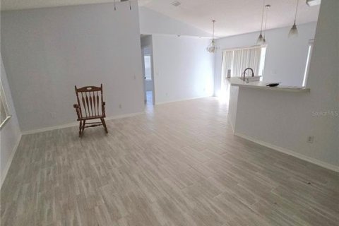 Villa ou maison à vendre à DeBary, Floride: 3 chambres, 103.68 m2 № 2391330 - photo 4