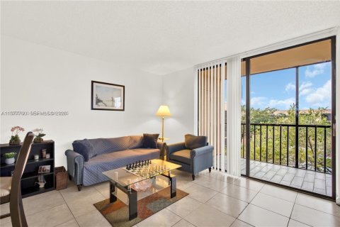 Condo in Miami, Florida, 2 bedrooms  № 2042330 - photo 10