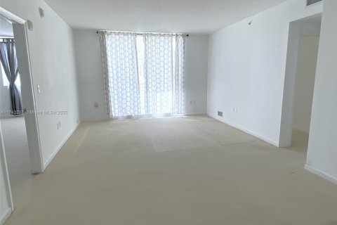 Condo in Aventura, Florida, 2 bedrooms  № 1861067 - photo 9