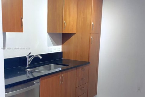 Condo in Aventura, Florida, 2 bedrooms  № 1861067 - photo 8