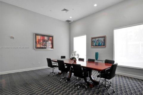 Condo in Aventura, Florida, 2 bedrooms  № 1861067 - photo 23