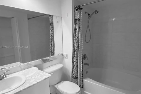 Condo in Aventura, Florida, 2 bedrooms  № 1861067 - photo 11
